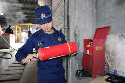 古丈縣開展易燃易爆場(chǎng)所消防安全檢查，確保消防設(shè)備完好有效